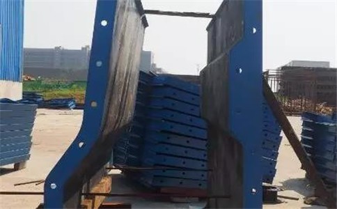 鋼模板廠家：生產鋼模板對加工人員有何要求？